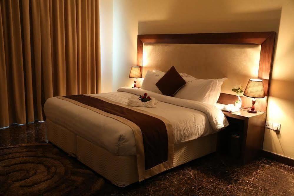 Belle Tower Luxury Apartments Manama Ngoại thất bức ảnh